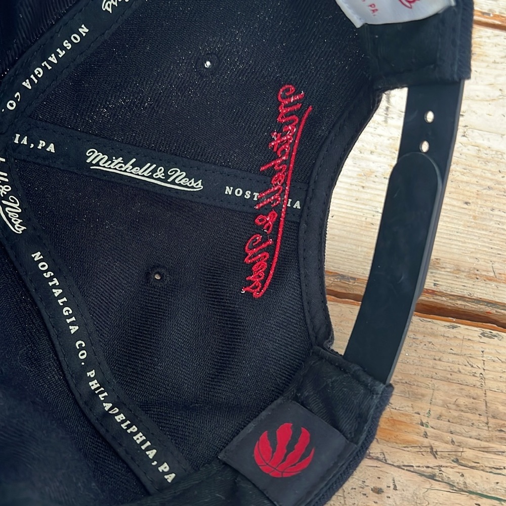 Raptors-Mitchell & Ness Black and Red Hat - Picture 8 of 8